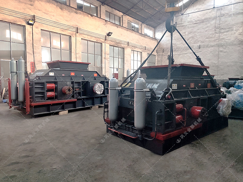 2PG1200x800液压对辊制砂机发货 石灰石制砂