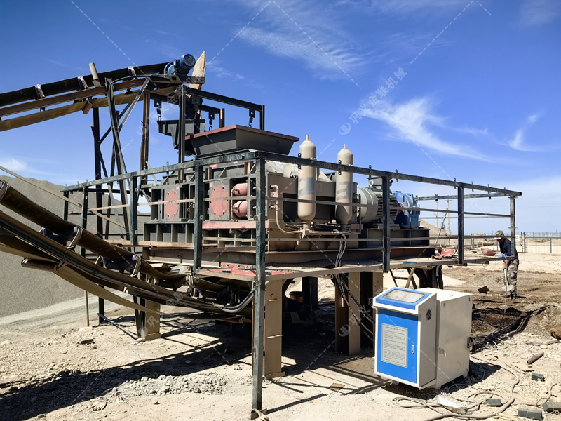 在挑选白云石对辊蜜柚免费观看视频在线生产厂家时，该考虑哪些因素呢？